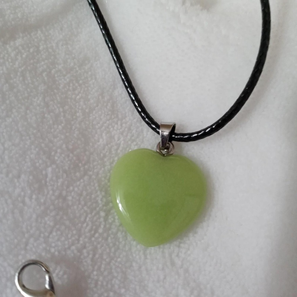 20mm small green stone heart